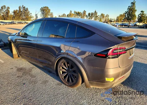 2022 Tesla Model X z USA, uszkodzony, nr VIN 7SAXCBE63NF353584